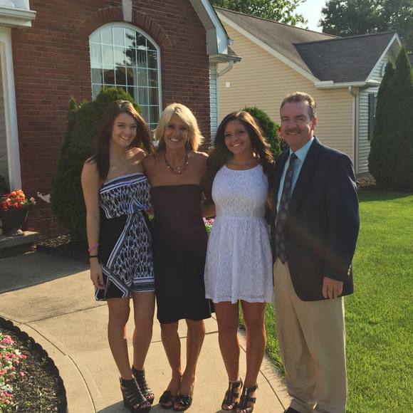 Meet your Posher, Debbie - Picture 1 of 1